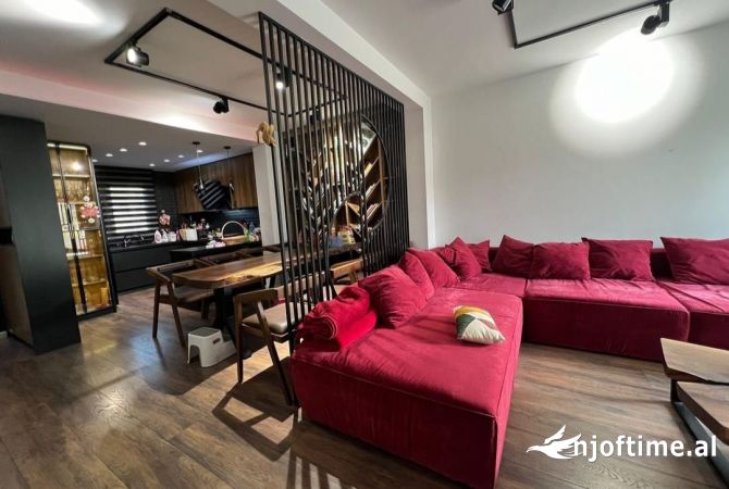 Shtepi ne shitje 2+1 ne Tirane - 240,000 Euro
