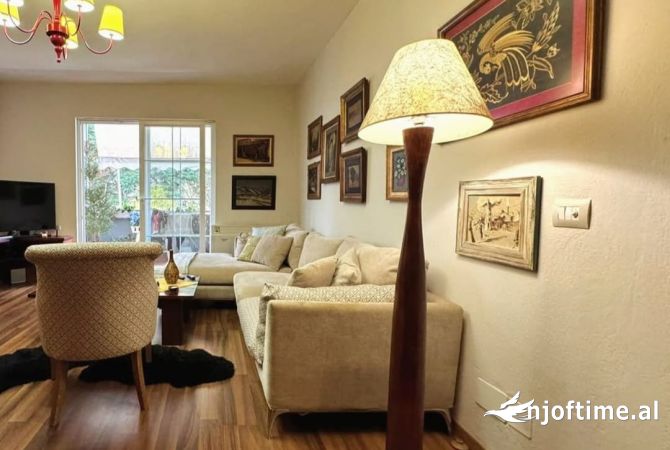 Shtepi me qera Apartament ne Tirane, 1+1, Mobilimi E mobiluar, Pagesa 500  Euro.