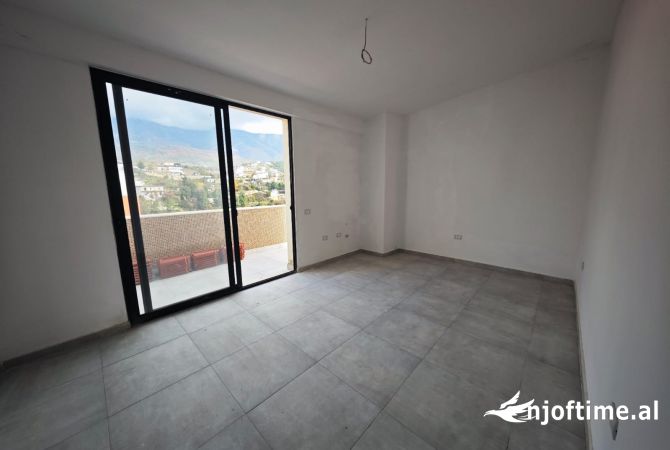 Shtepi ne shitje 2+1 ne Tirane - 150,000 Euro