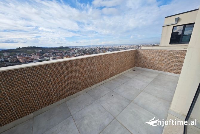 Shtepi ne shitje Apartament ne Tirane, 2+1, Mobilimi Bosh, pa mobiluar, Pagesa 135,000  Euro.