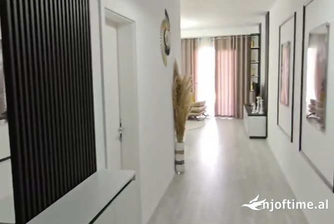 Shtepi ne shitje 3+1 ne Tirane - 350,000 Euro