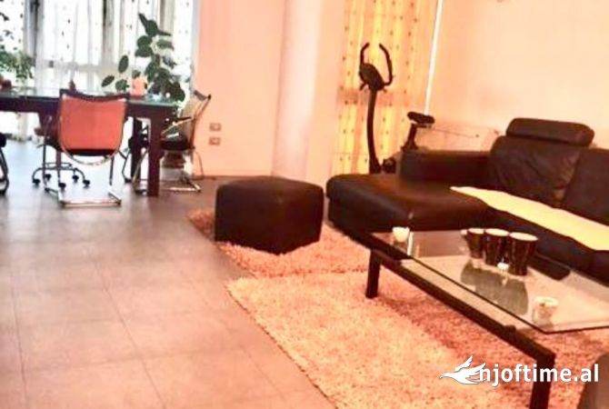 Shtepi me qera 3+1 ne Tirane - 800 Euro