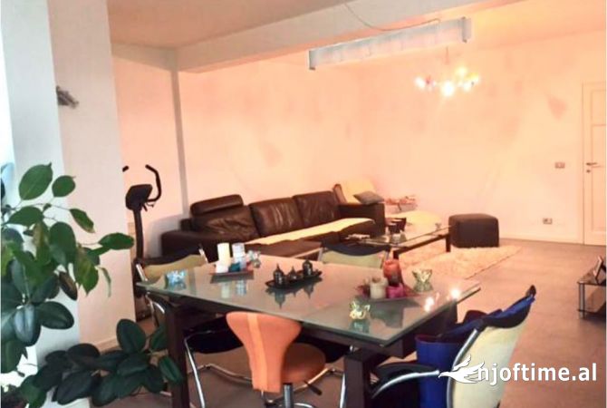 Shtepi me qera 3+1 ne Tirane - 800 Euro