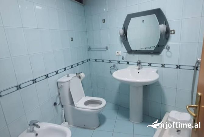 Jepet me Qera Ambjent per Zyra ne Qender