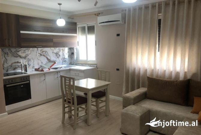 Shtepi me qera 2+1 ne Tirane - 600 Euro