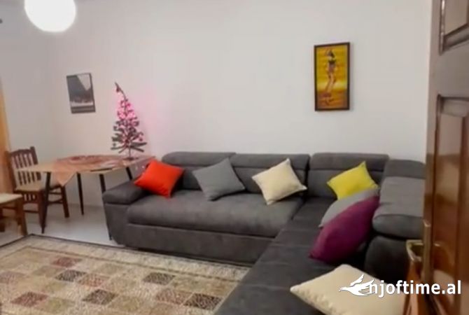 Shtepi me qera 2+1 ne Tirane - 50,000 Leke