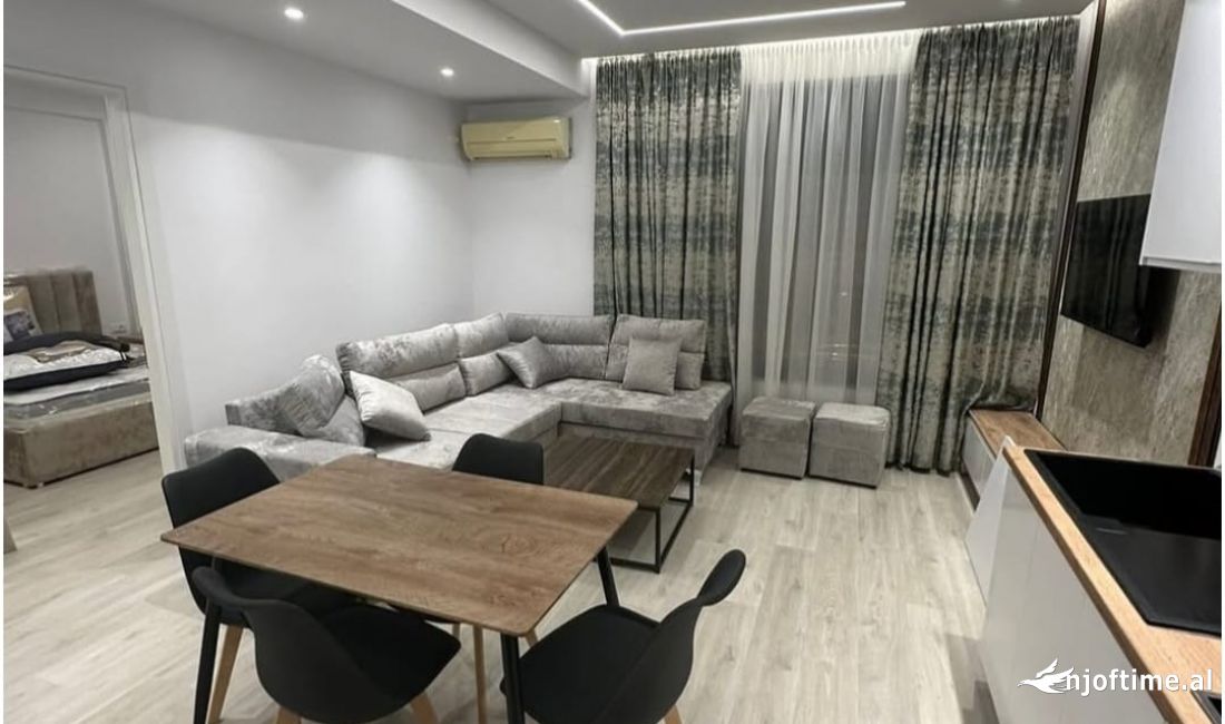 Shtepi me qera Apartament ne Tirane, 1+1, Mobilimi E mobiluar, Pagesa 700  Euro.