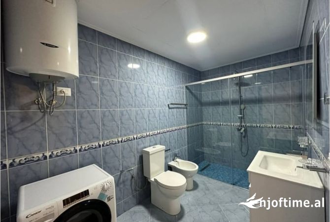 Shtepi me qera Apartament ne Tirane, 1+1, Mobilimi E mobiluar, Pagesa 700  Euro.