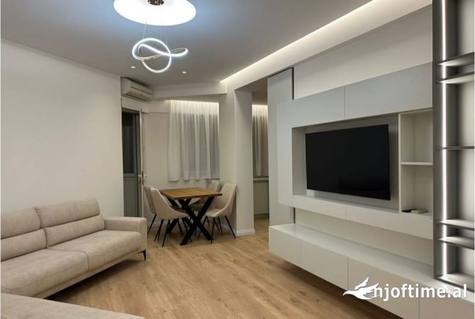 Shtepi me qera 1+1 ne Tirane - 700 Euro