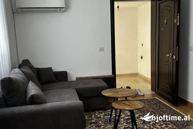 Shtepi me qera 2+1 ne Tirane - 40,000 Leke