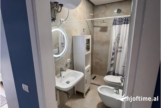 Shtepi me qera Apartament ne Tirane, 2+1, Mobilimi E mobiluar, Pagesa 650  Euro.