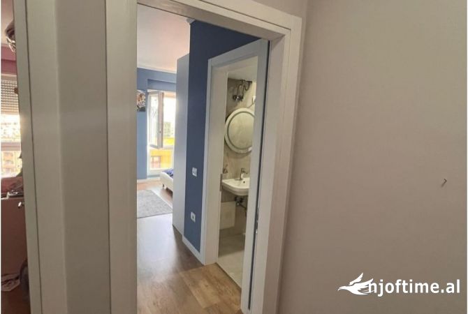 Shtepi me qera Apartament ne Tirane, 2+1, Mobilimi E mobiluar, Pagesa 650  Euro.