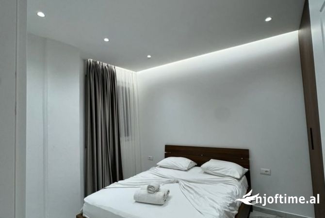 Shtepi me qera Apartament ne Tirane, 1+1, Mobilimi E mobiluar, Pagesa 450  Euro.