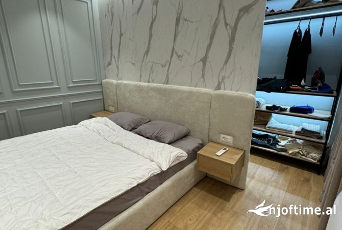 Shtepi ne shitje Apartament ne Tirane, 2+1, Mobilimi E mobiluar, Pagesa 350,000  Euro.