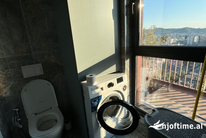 Shtepi ne shitje Vila Luksoze ne Durres, 3+1, Mobilimi Bosh, pa mobiluar, Pagesa 380,000  Euro.