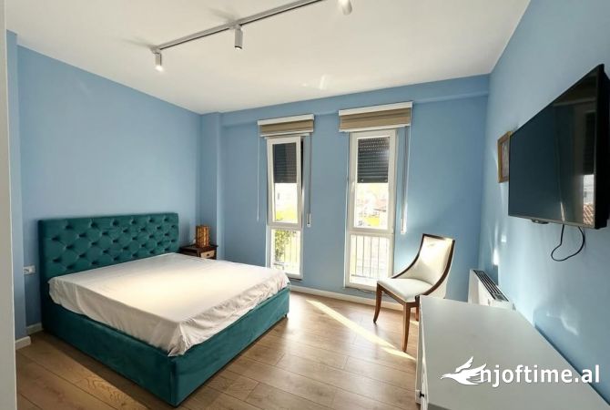 Shtepi me qera Apartament ne Tirane, 4+1, Mobilimi E mobiluar, Pagesa 1,500  Euro.