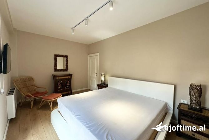 Shtepi me qera 4+1 ne Tirane - 1,500 Euro