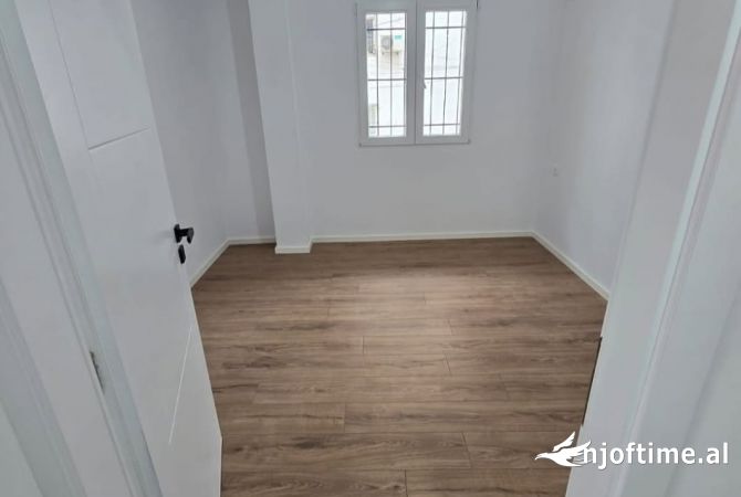 Shtepi ne shitje 2+1 ne Tirane - 120,000 Euro