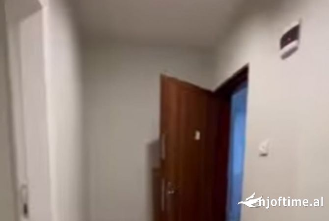Shtepi ne shitje Apartament ne Tirane, 1+1, Mobilimi Bosh, pa mobiluar, Pagesa 82,900  Euro.
