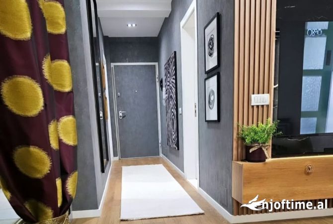 Shtepi ne shitje Apartament ne Tirane, 1+1, Mobilimi E mobiluar, Pagesa 176,000  Euro.
