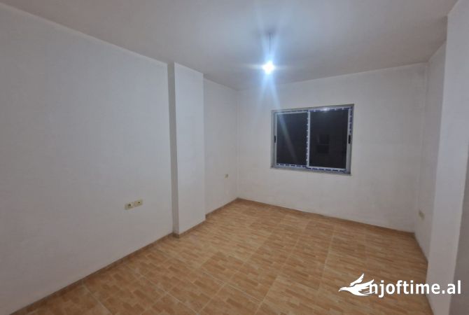 Shtepi ne shitje 3+1 ne Tirane - 193,000 Euro