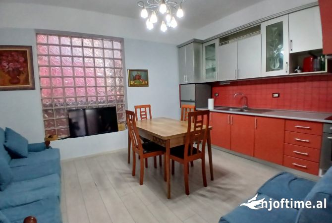 Shtepi me qera 2+1 ne Tirane - 60,000 Leke