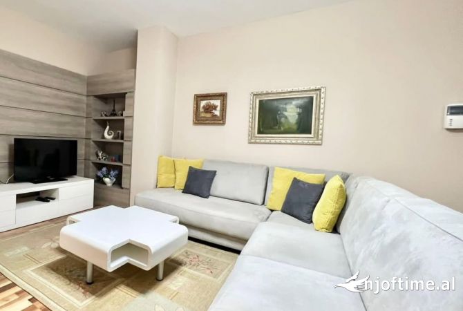 Shtepi me qera 1+1 ne Tirane - 700 Euro