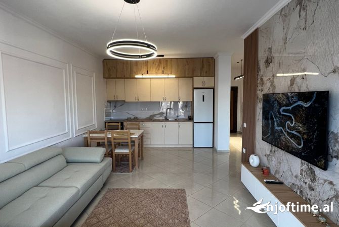 Shtepi ne shitje Apartament ne Tirane, 2+1, Mobilimi E mobiluar, Pagesa 143,000  Euro.