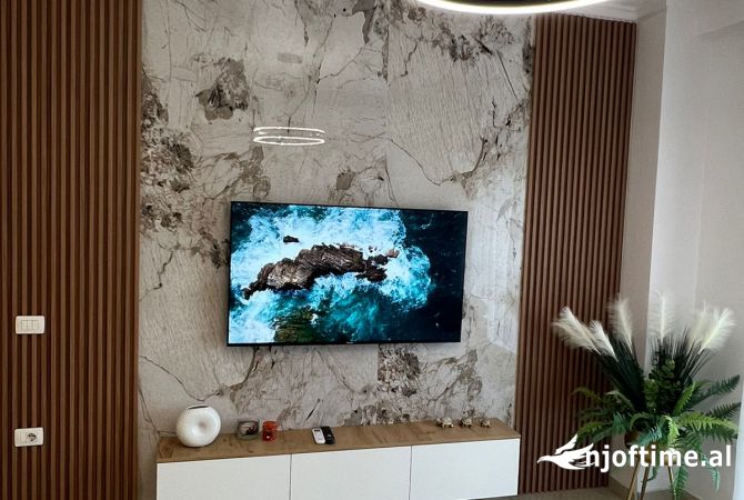 Shtepi ne shitje Apartament ne Tirane, 2+1, Mobilimi E mobiluar, Pagesa 143,000  Euro.