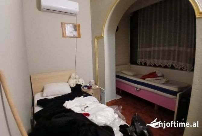 Shtepi me qera Apartament ne Tirane, 2+1, Mobilimi E mobiluar, Pagesa 570  Euro.