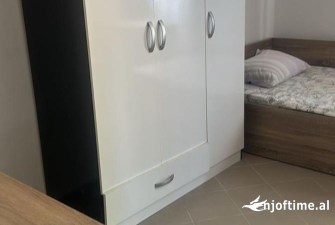 Shtepi me qera Garsoniere ne Tirane - 45,000 Leke