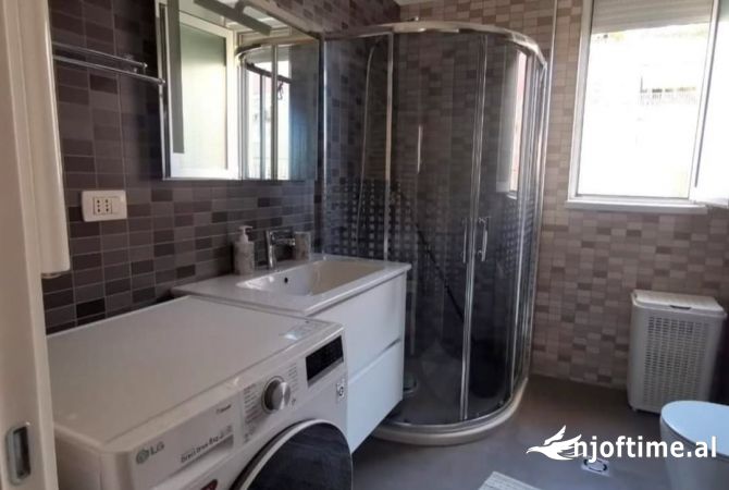 Shtepi ne shitje 1+1 ne Tirane - 160,000 Euro