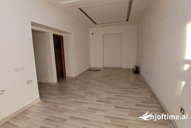 Ambient biznesi me qera 1+1 ne Tirane - 1,000 Euro