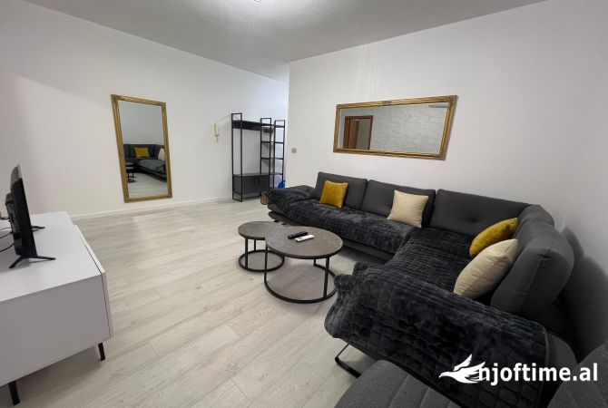 Shtepi me qera 1+1 ne Tirane - 660 Euro