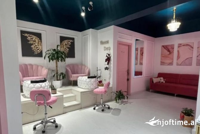 Ambient biznesi me qera 1+1 ne Tirane - 850 Euro