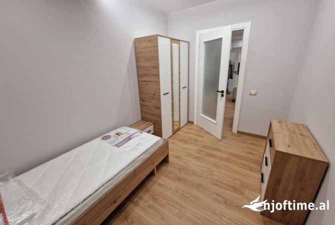 Shtepi me qera Apartament ne Tirane, 2+1, Mobilimi E mobiluar, Pagesa 650  Euro.