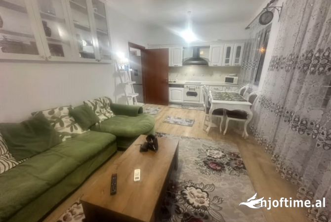Shtepi me qera 1+1 ne Tirane - 330 Euro