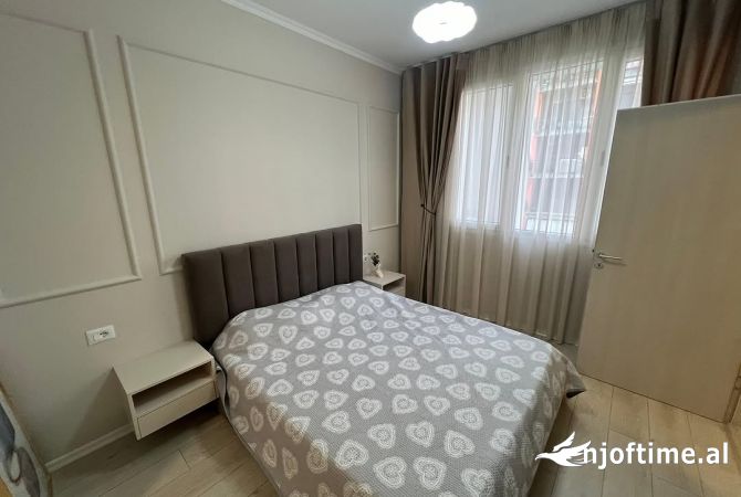 Shtepi me qera Apartament ne Tirane, 1+1, Mobilimi E mobiluar, Pagesa 600  Euro.