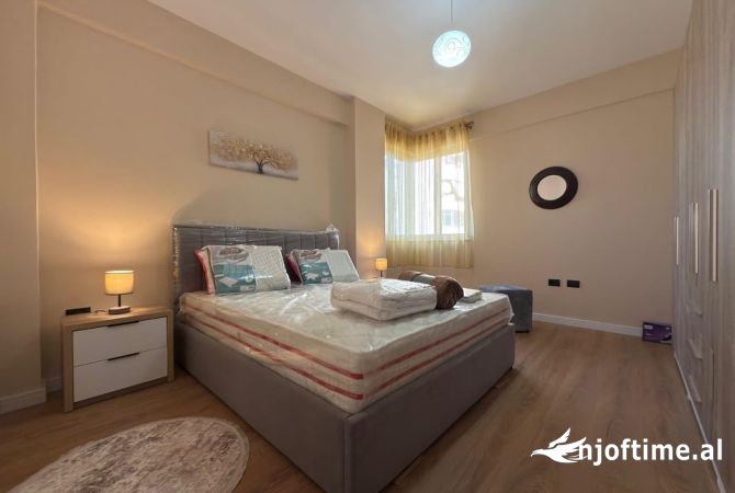 Shtepi me qera 2+1 ne Tirane - 800 Euro
