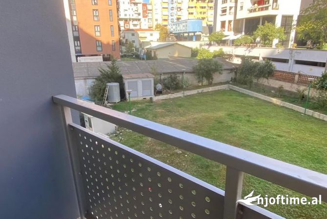 Njesi Komerciale Per Qera Rruga E Kosovareve