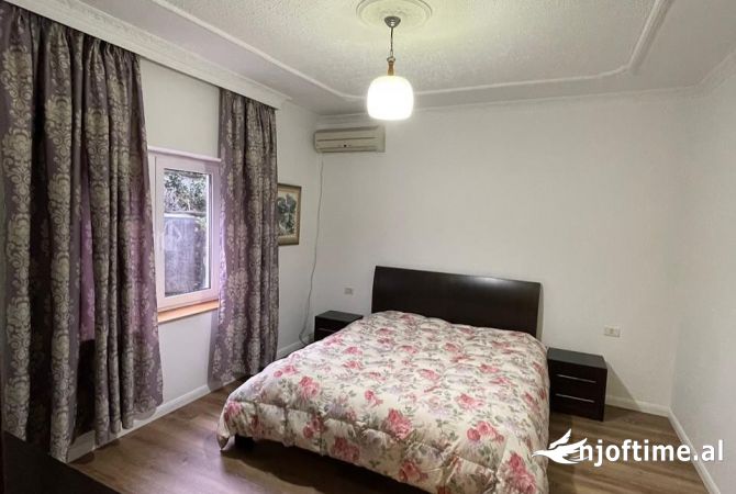 Shtepi me qera Apartament ne Tirane, 2+1, Mobilimi E mobiluar, Pagesa 600  Euro.
