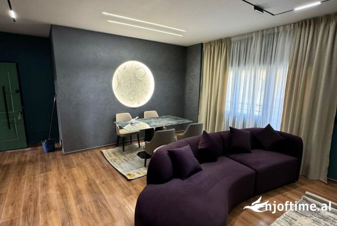 Shtepi me qera Apartament ne Tirane, 1+1, Mobilimi E mobiluar, Pagesa 750  Euro.