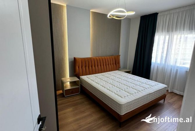 Shtepi me qera Apartament ne Tirane, 1+1, Mobilimi E mobiluar, Pagesa 750  Euro.