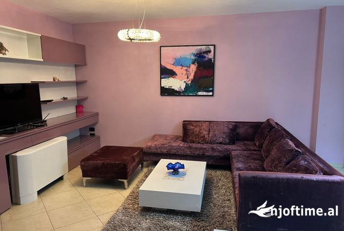 Shtepi me qera 3+1 ne Tirane - 1,000 Euro