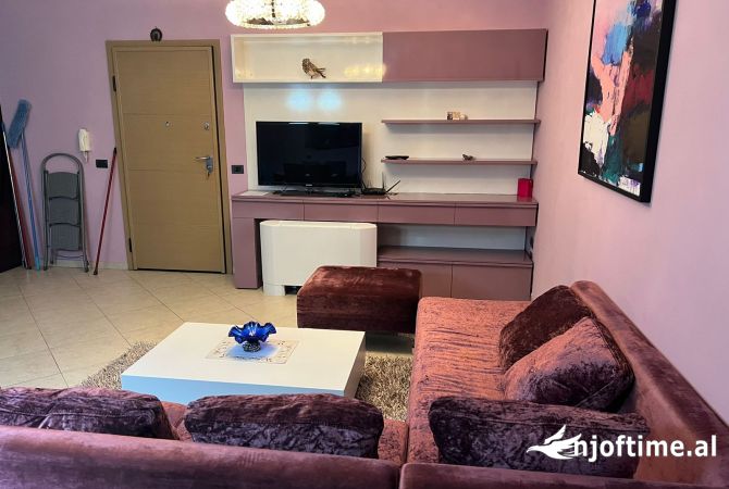 Shtepi me qera 3+1 ne Tirane - 1,000 Euro