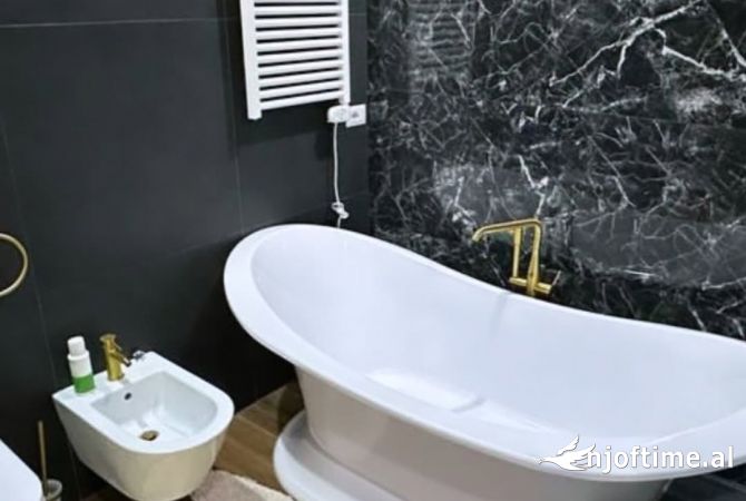 Shtepi ne shitje Duplex(shtepi me 2 kate) ne Tirane, 2+1, Mobilimi E mobiluar, Pagesa 440,000  Euro.