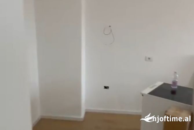 Shtepi me qera 1+1 ne Tirane - 400 Euro