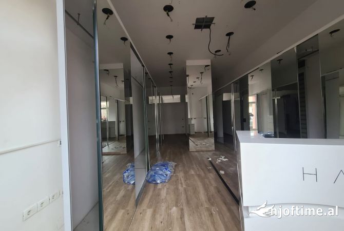 Ambient biznesi ne shitje 1+1 ne Tirane - 54,000 Euro