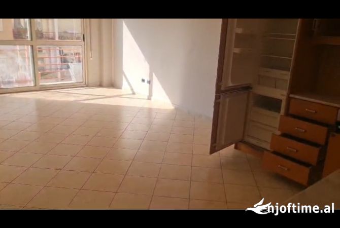Shtepi me qera 2+1 ne Tirane - 480 Euro