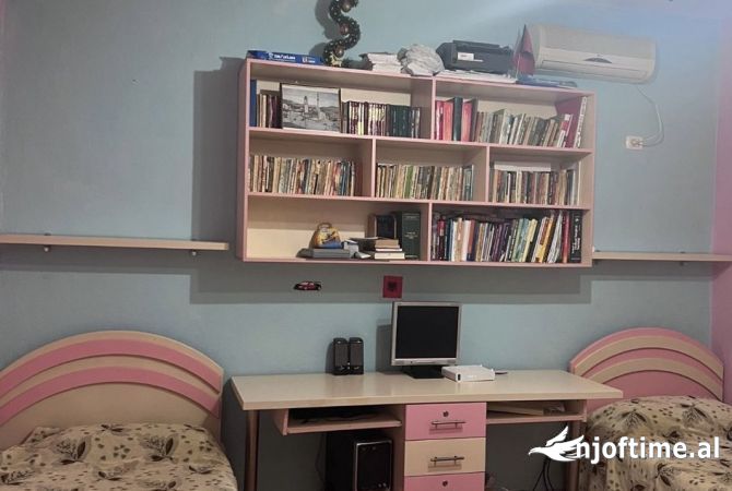 Shtepi me qera Apartament ne Tirane, 2+1, Mobilimi E mobiluar, Pagesa 45,000  Leke.